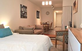 Urbana Suites & Studios 440